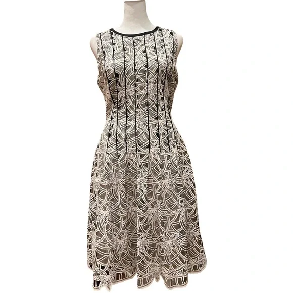 antonio melani black and white dress Antonio Melani Emerson Horse Print Satin Long Sleeve Round Neck Maxi Dress